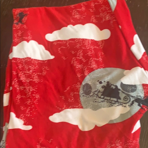 Lularoe Christmas leggings bundle - Picture 4 of 5